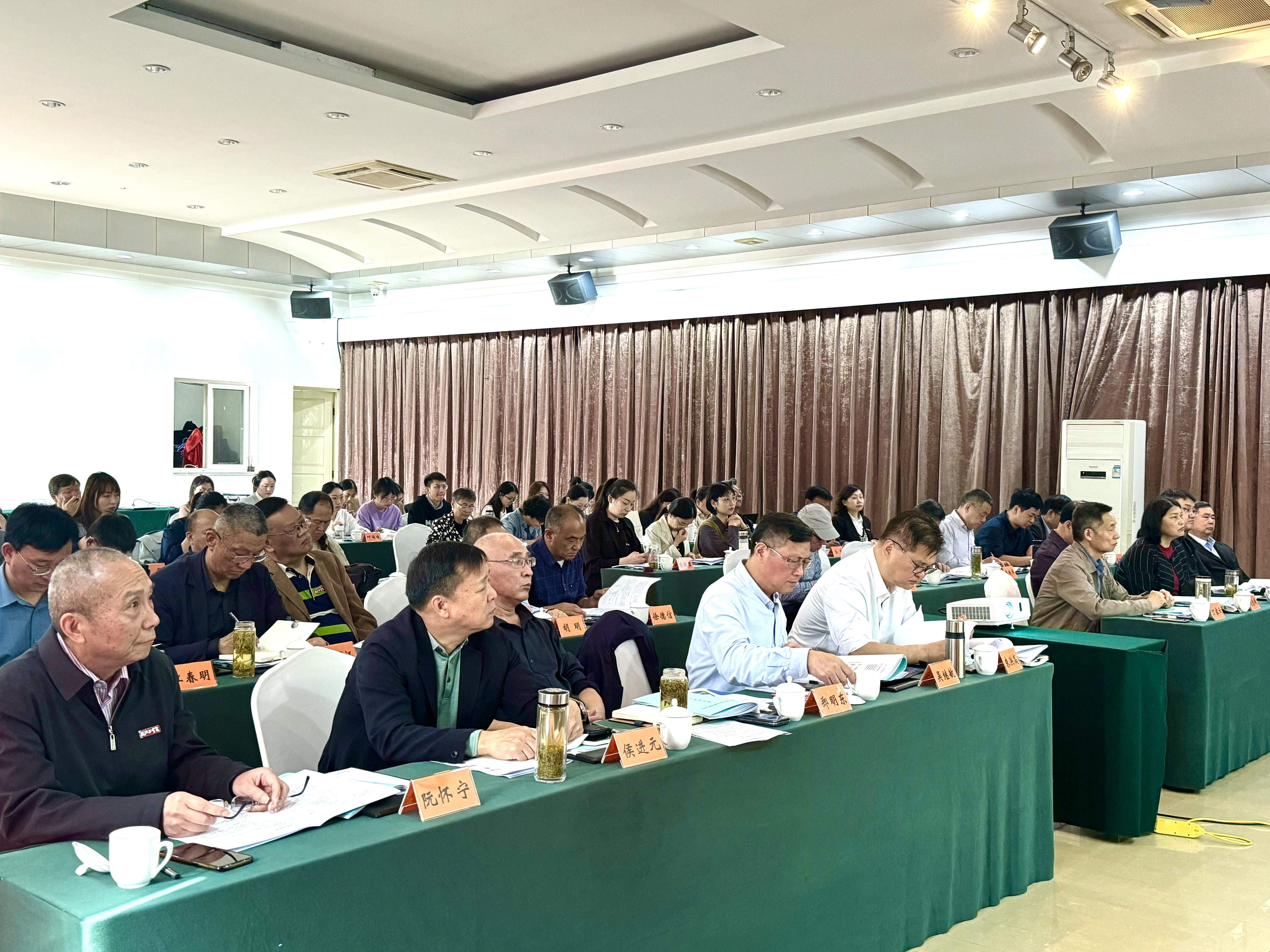 beat365英国官方网站2024年教学管理工作会议在湖州举行
