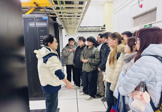 认识企业技术，实习专业知识——beat365英国官方网站通信工程专业学生赴三企业开展认识实习